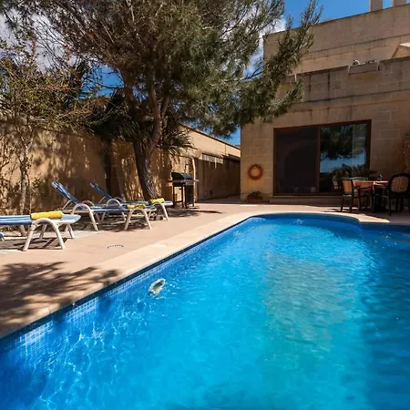 Nocleg ze śniadaniem Fieldend B&B Għarb